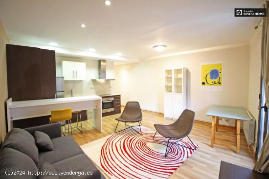  Moderno apartamento de 2 dormitorios con aire acondicionado y balcón en alquiler - El Raval - BARCE 