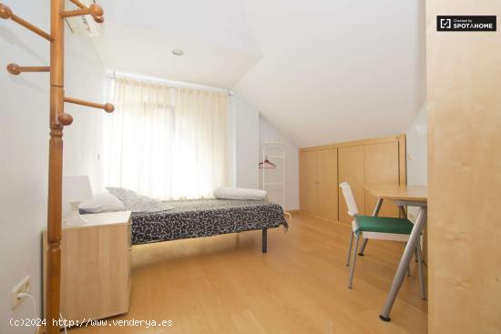  Habitación privada con ventana en chalet de 12 dormitorios, Villaviciosa de Odón - MADRID 