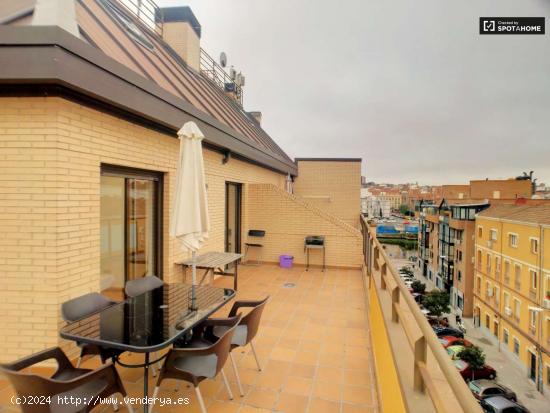  Apartamento de 3 dormitorios con terraza en alquiler en Retiro - MADRID 