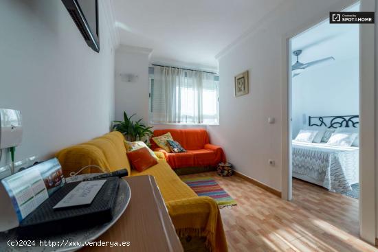  Apartamento amueblado de 2 dormitorios en alquiler en Ciutat Vella - VALENCIA 