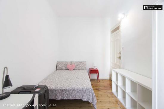  Gran habitación en apartamento de 7 dormitorios en Salamanca, Madrid - MADRID 