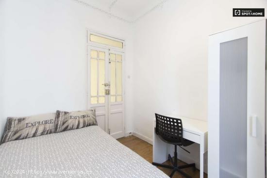  Acogedora habitación en apartamento de 7 dormitorios en Salamanca, Madrid - MADRID 