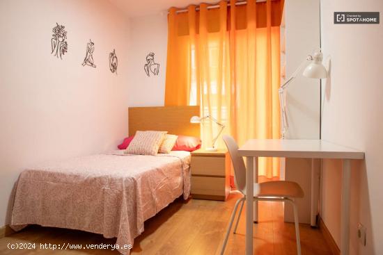  Cómoda habitación en alquiler, apartamento de 5 dormitorios, Carabanchel - MADRID 