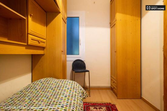  Acogedora habitación en alquiler en apartamento de 4 dormitorios en Poblenou - BARCELONA 