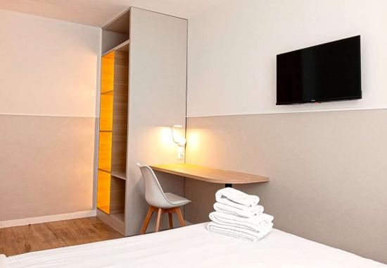  Se alquila habitación en piso de 8 habitaciones en Cuatro Caminos - MADRID 
