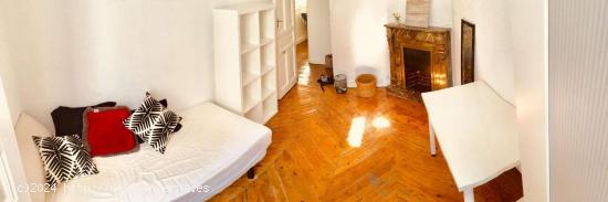  Se alquila habitación en piso de 5 dormitorios en Justicia, Madrid - MADRID 