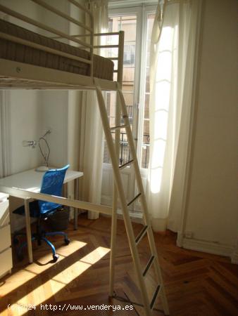  Piso de 4 dormitorios en alquiler en Trafalgar - MADRID 