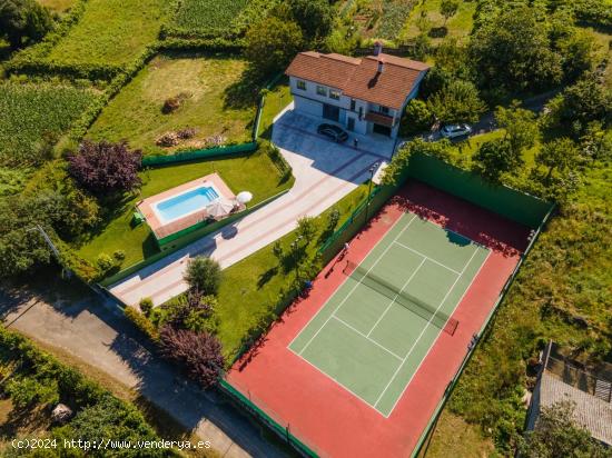  Espectacular casa con piscina, pista de tenis, gimnasio y asador en Salvaterra de Miño - PONTEVEDRA 