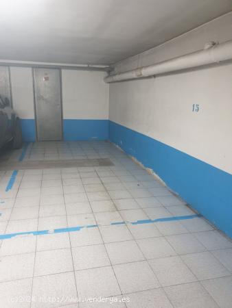  Plaza  de aparcamiento en alquiler - BARCELONA 