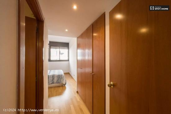  Alquiler de habitaciones en piso de 3 habitaciones en El Coll, Barcelona - BARCELONA 