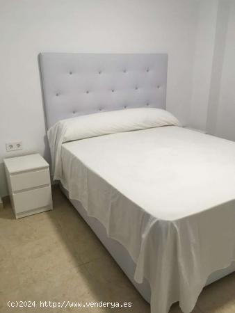  Alquiler de habitaciones en piso de 5 dormitorios en En Corts, Valencia - VALENCIA 
