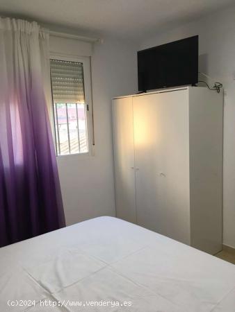  Alquiler de habitaciones en piso de 5 dormitorios en En Corts, Valencia - VALENCIA 
