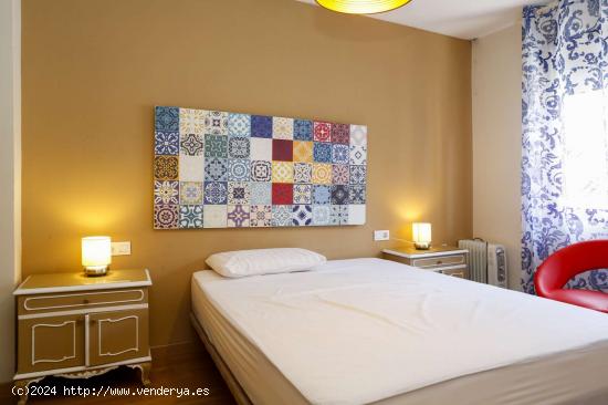  Alquiler de habitaciones en piso de 3 habitaciones en alquiler el centro de Granada - GRANADA 