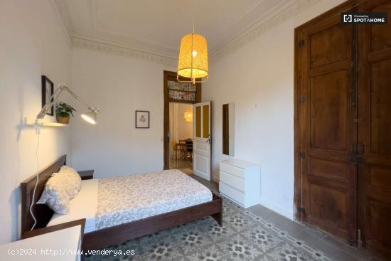  Alquiler de habitaciones en piso de 7 habitaciones en L'Antiga Esquerra De L'Eixample - BARCELONA 