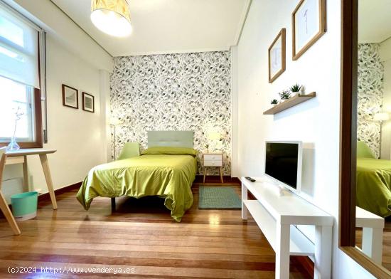  Se alquila habitación en piso de 5 habitaciones en Bilbao - VIZCAYA 