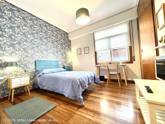  Se alquila habitación en piso de 5 habitaciones en Bilbao - VIZCAYA 