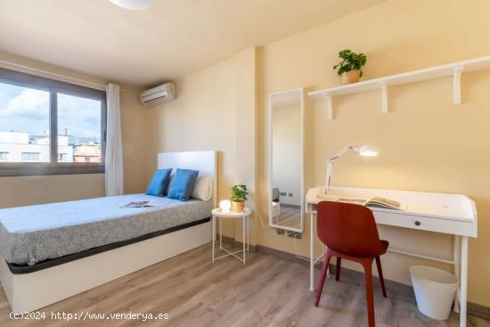  Alquiler de habitaciones en piso de 5 habitaciones en La Dreta De L'Eixample - BARCELONA 