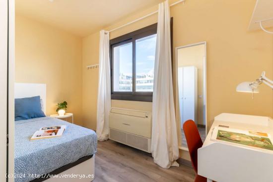  Alquiler de habitaciones en piso de 5 habitaciones en La Dreta De L'Eixample - BARCELONA 