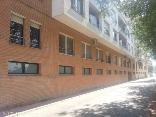  Plaza de aparcamiento en alquiler  en Celrà - Girona 