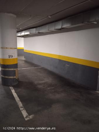  ZONA SAN FELIPE: Plaza de aparcamiento amplia y cómoda para coche grande. - CADIZ 