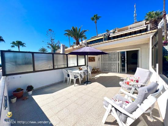  Un apartamento de 72 m2 con vistas en el complejo  Monte Rojo  en San Agustin, muy cerca del mar! -  