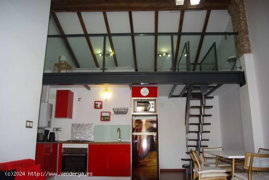  Apartamento de 2 dormitorios en alquiler en Ciutat Vella - VALENCIA 