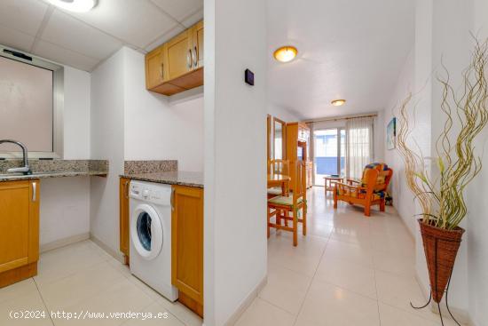  Apartamento de 2 dormitorios en Residencial Orbiplaya, Torrevieja - ALICANTE 