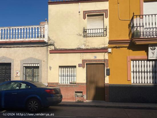  Venta de Chalet en Avenida CONSTITUCION, Rinconada (La) (Sevilla) - SEVILLA 
