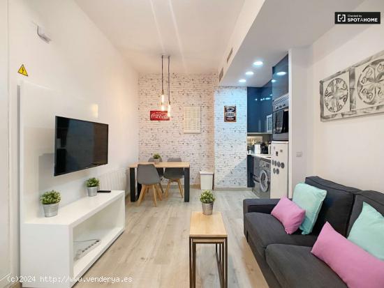  Elegante apartamento de 1 dormitorio con aire acondicionado en alquiler en Madrid Centro - MADRID 