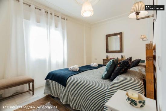  Se alquila habitación en piso de 3 dormitorios en Sevilla, Sevilla - SEVILLA 