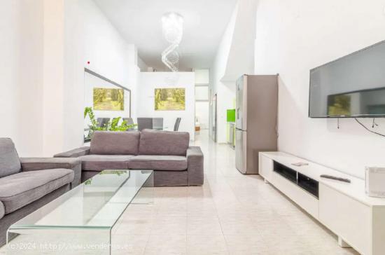  Apartamento de 2 dormitorios en alquiler en Las Palmas de Gran Canaria - LAS PALMAS 
