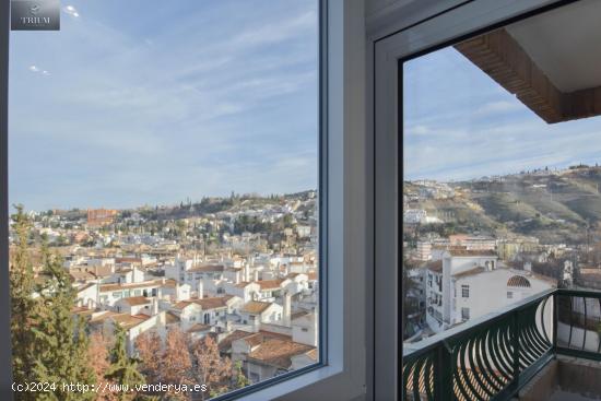  Espectacular piso en planta alta con vistas panorámicas a la alhambra y a sierra nevada - GRANADA 