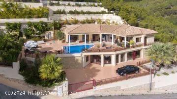  Villa independiente en alquiler en Callosa d'En Sarria - ALICANTE 