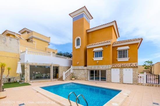  Stunning Villa - Villamartin - private pool - large plot - ALICANTE 