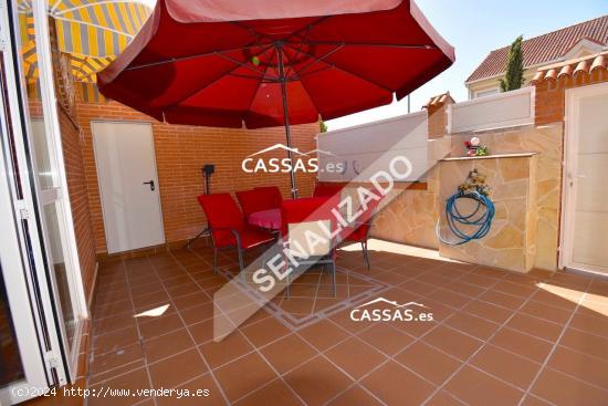  LOS FRESNOS - MAGNÍFICO CHALET 4 habitaciones (antes 5) con gran jardín , terraza y garaje. - MADR 