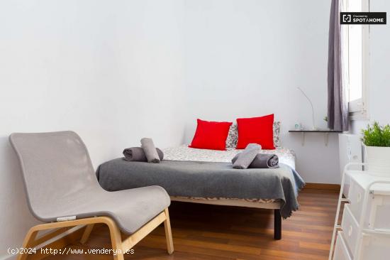  Alquiler de habitaciones en piso de 3 habitaciones en L’Hospitalet - BARCELONA 