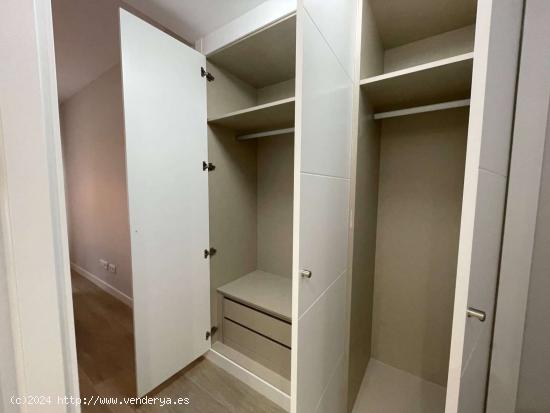  Se alquilan habitaciones en apartamento de 4 dormitorios en Arganzuela, Madrid - MADRID 