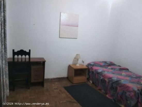  Se alquila habitación en piso de 4 dormitorios en Gaztambide, Madrid - MADRID 