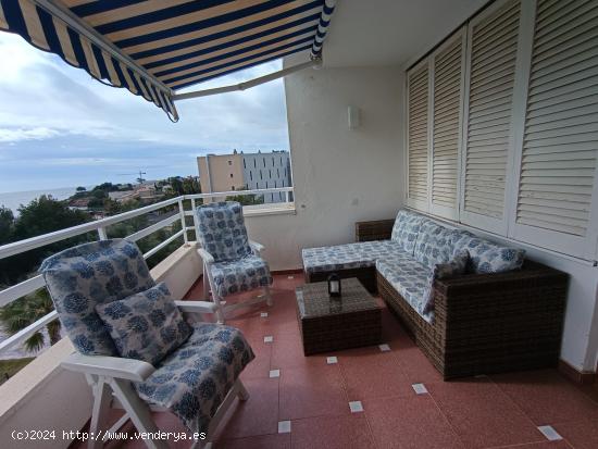  Apartamento espacioso con grandes terrazas y vistas al mar y a la montaña, cerca de la playa - TARR 
