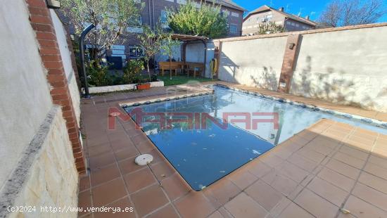  Chalet con piscina en Torrecastillo - TOLEDO 