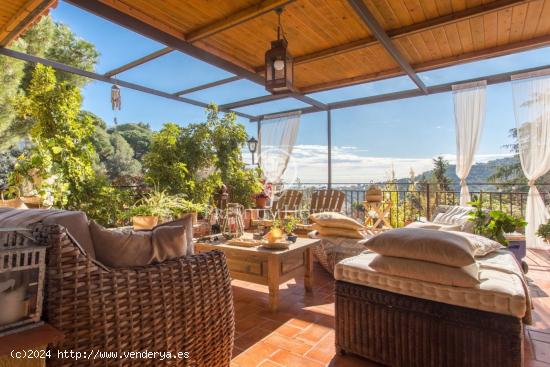  Casa en venta en Alella con amplias vistas al mar y a la montaña - BARCELONA 