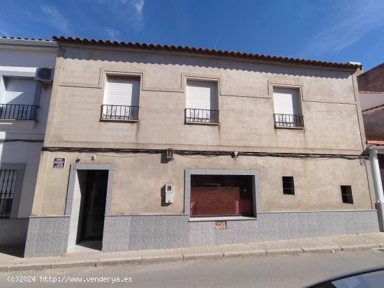  Venta de Casa Independiente en Hinojosa del Duque (Córdoba) - CORDOBA 