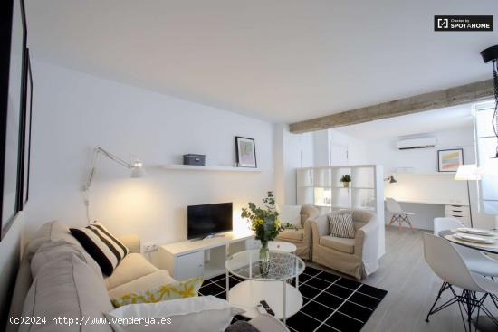  Apartamento de 2 dormitorios con aire acondicionado en alquiler en Valencia - VALENCIA 