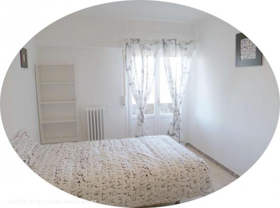  Bonita habitación en piso compartido en Arrabal, Zaragoza - ZARAGOZA 