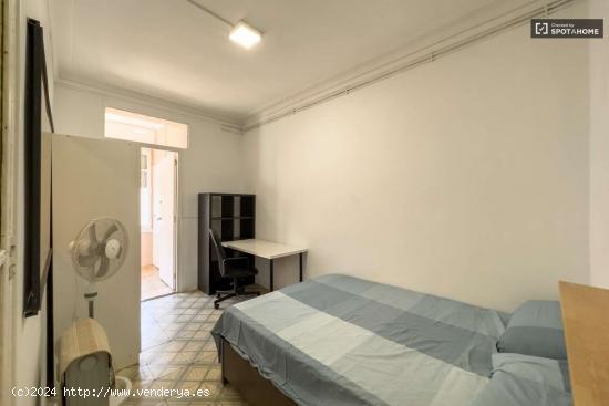  Alquiler de habitaciones en piso de 2 habitaciones en El Poble-Sec - BARCELONA 