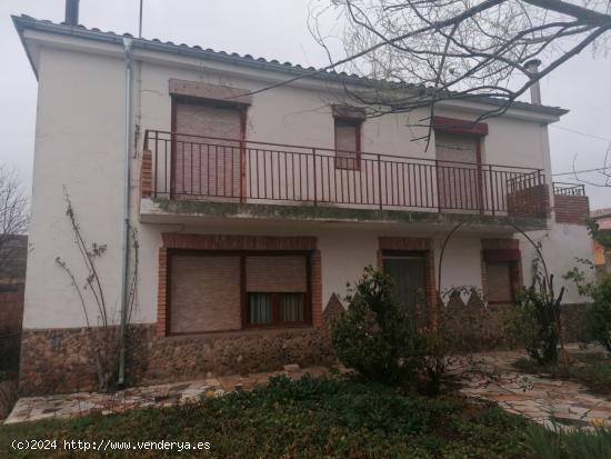  Vendo Casa independiente con terreno en Dévanos - SORIA 