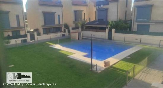  Venta gran adosado con terraza y piscina comunitaria en Ribafrecha, La Rioja. Barato - LA RIOJA 
