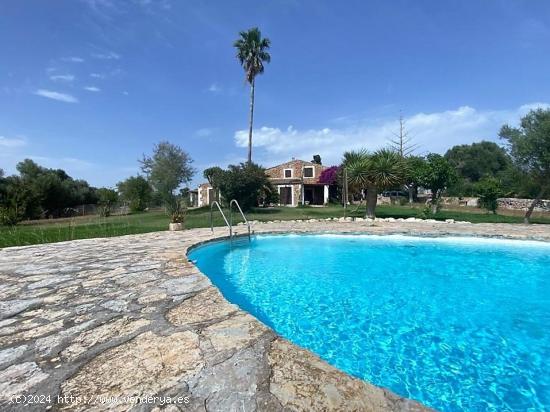  Casa con piscina y terreno en Calonge, Santanyi - BALEARES 