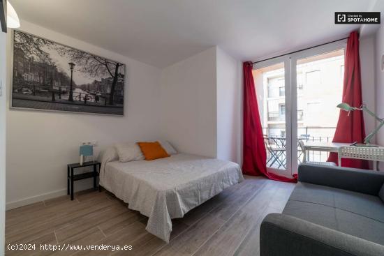  Habitación luminosa en apartamento de 4 dormitorios en Benimaclet - VALENCIA 