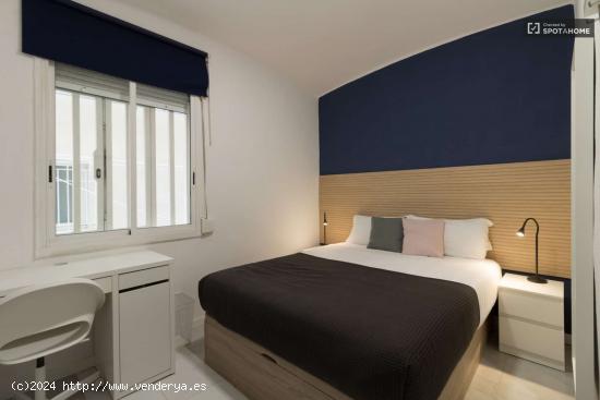  Alquiler de habitaciones en piso de 4 dormitorios en La Teixonera - BARCELONA 